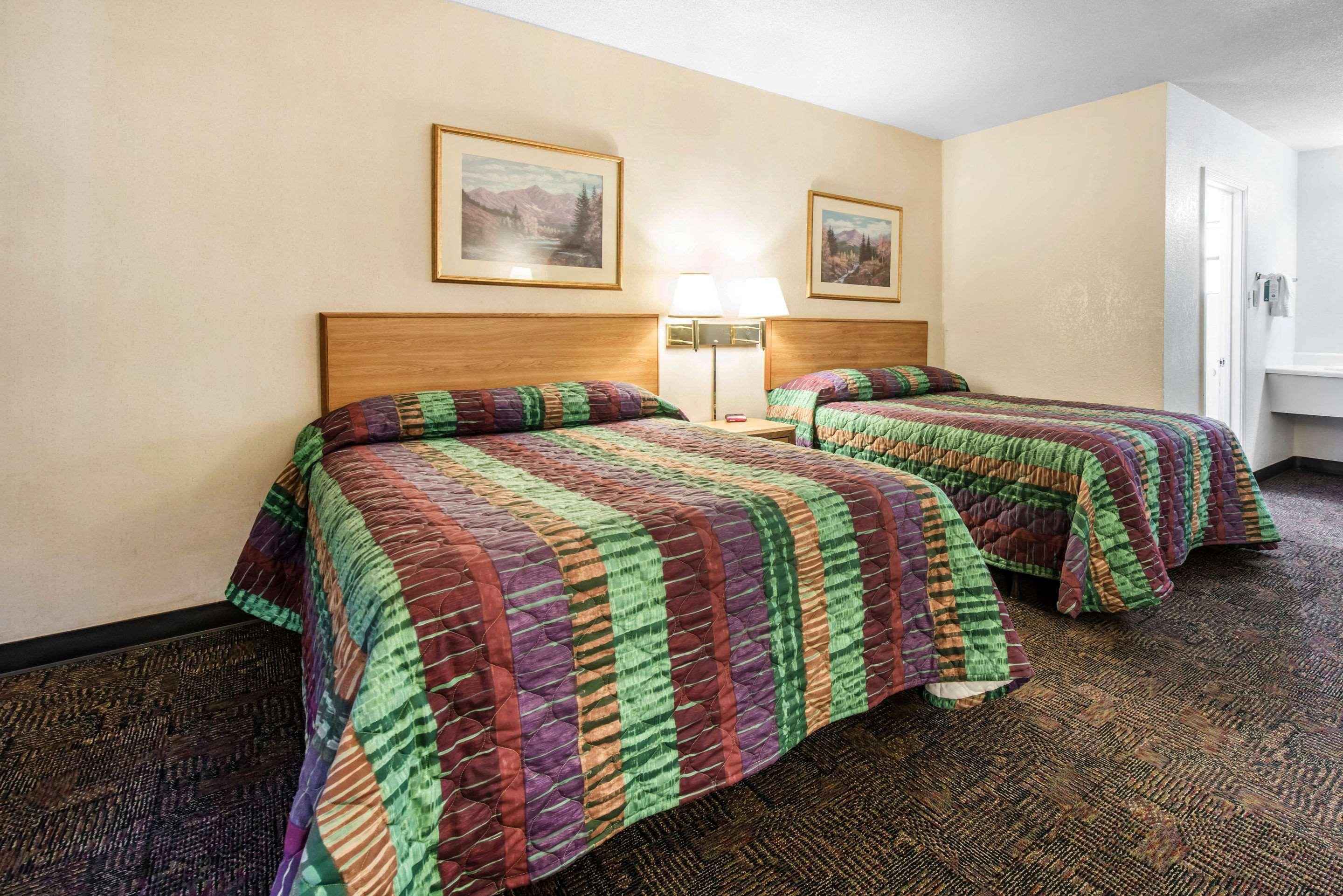 Rodeway Inn & Suites Κολοράντο Σπρινγκς Εξωτερικό φωτογραφία