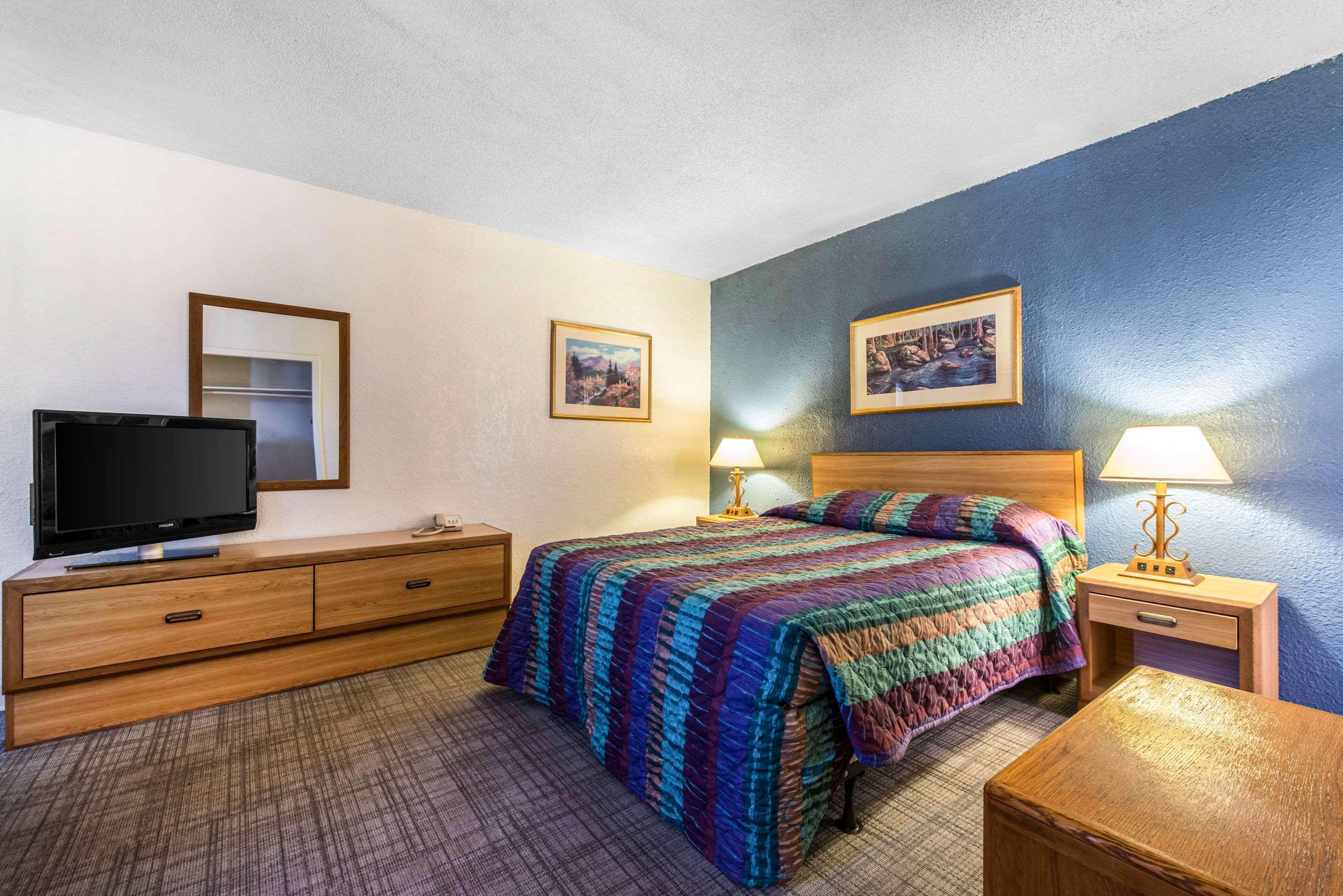 Rodeway Inn & Suites Κολοράντο Σπρινγκς Εξωτερικό φωτογραφία