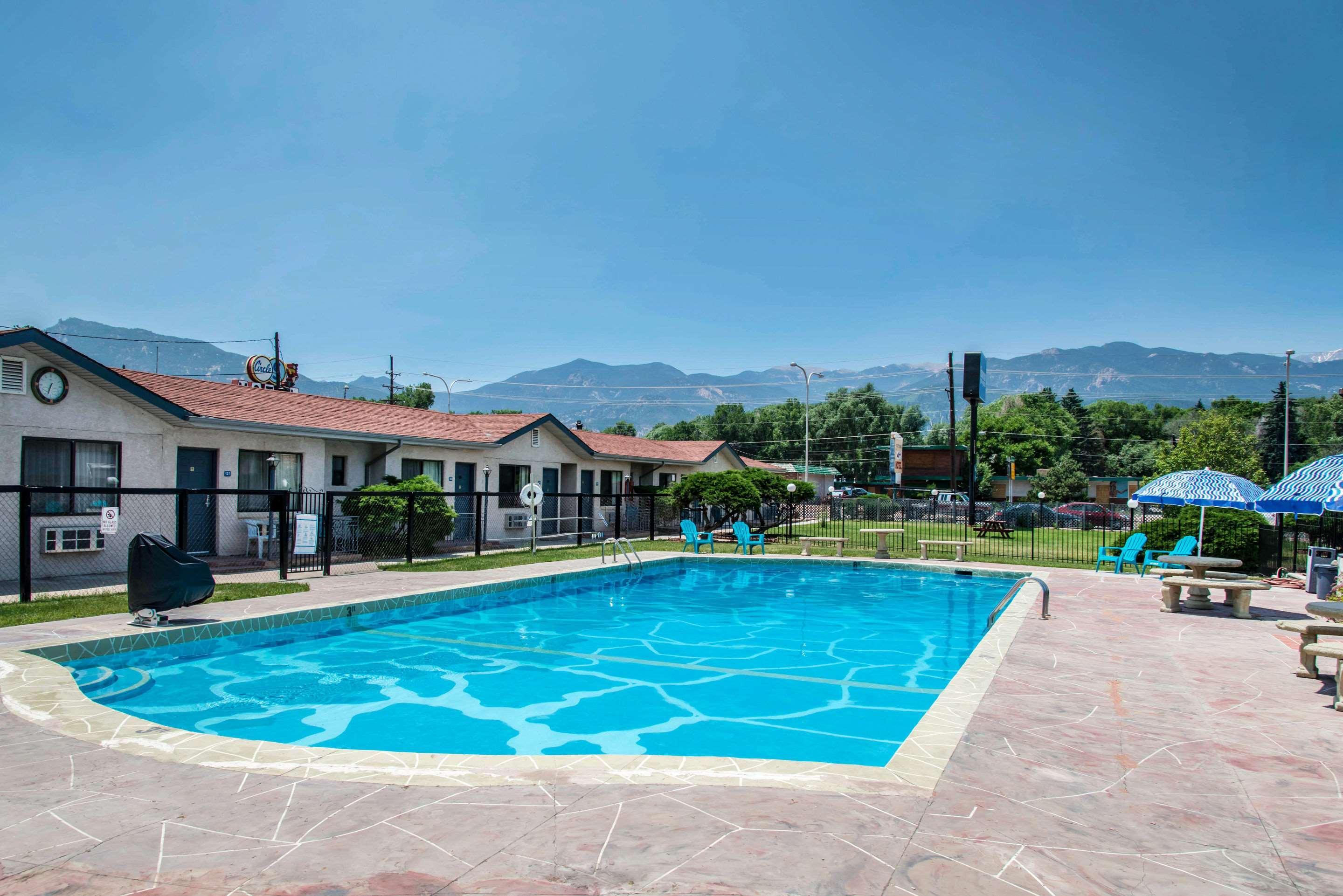 Rodeway Inn & Suites Κολοράντο Σπρινγκς Εξωτερικό φωτογραφία