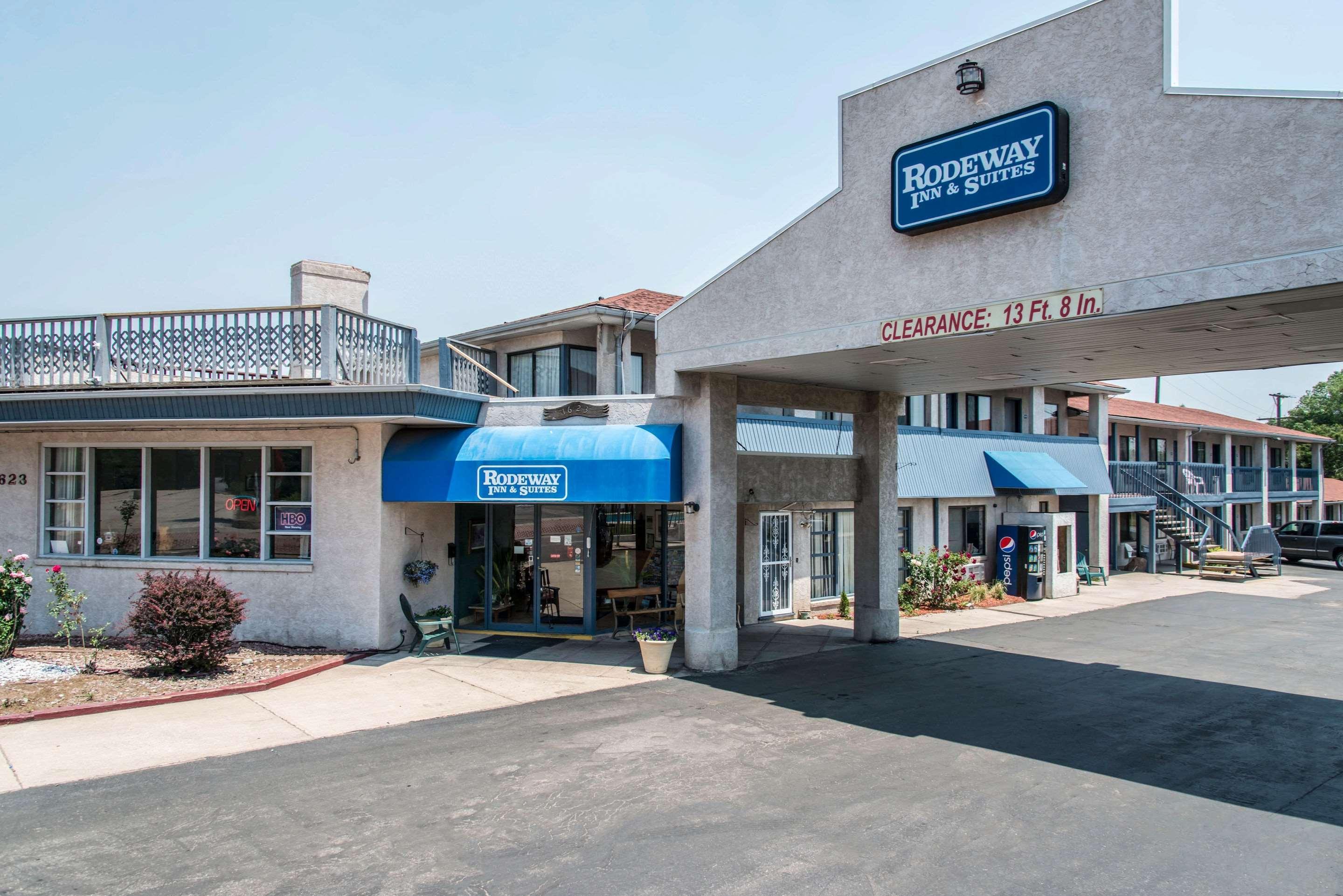 Rodeway Inn & Suites Κολοράντο Σπρινγκς Εξωτερικό φωτογραφία