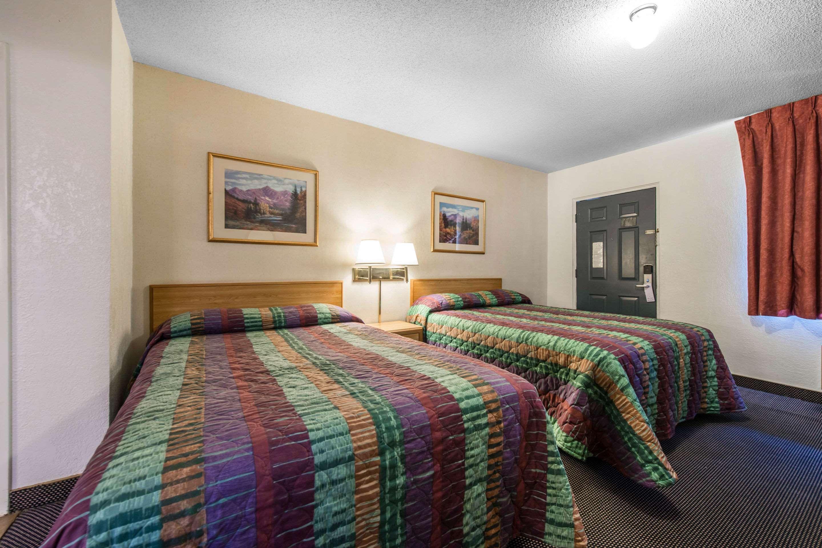 Rodeway Inn & Suites Κολοράντο Σπρινγκς Εξωτερικό φωτογραφία