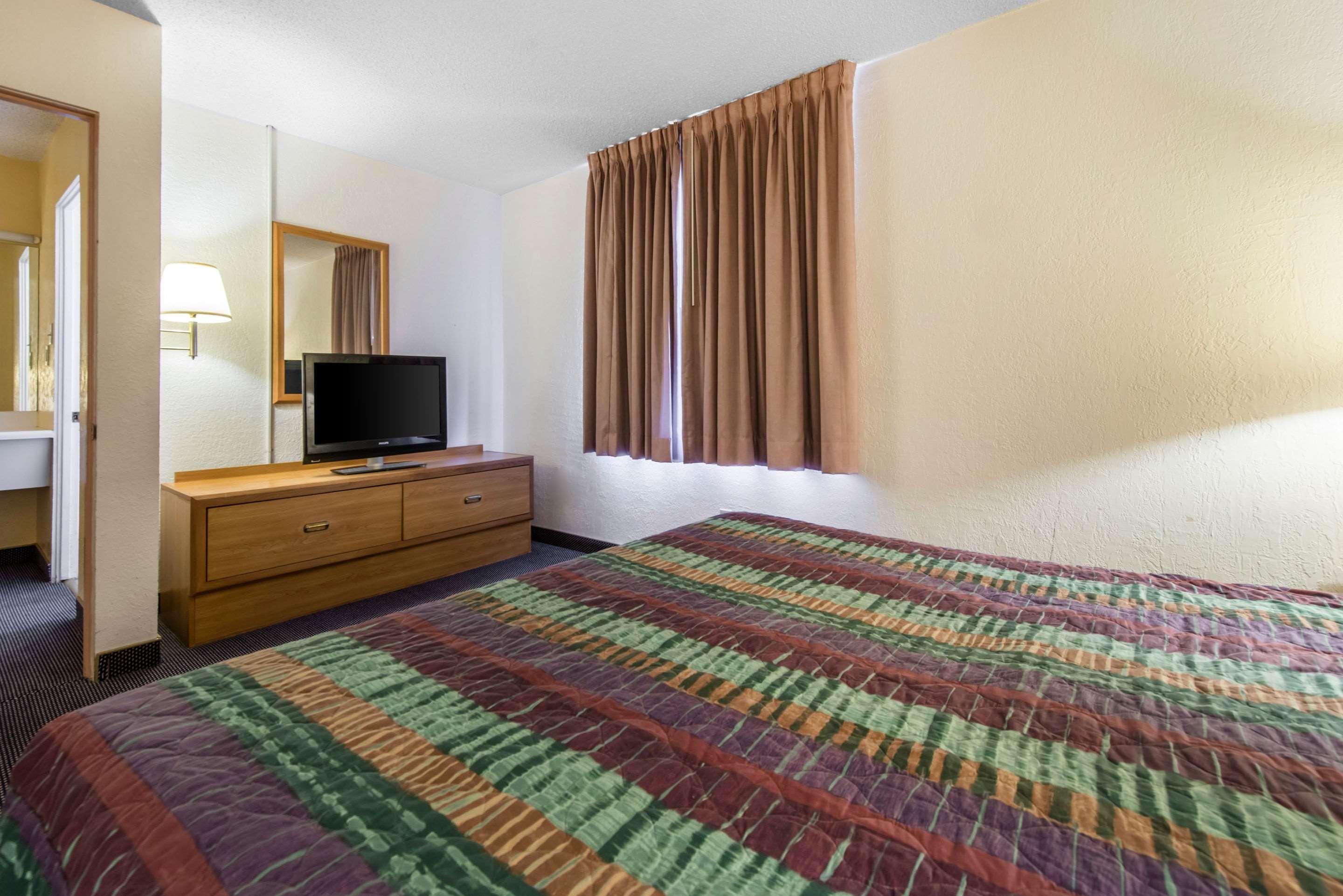 Rodeway Inn & Suites Κολοράντο Σπρινγκς Εξωτερικό φωτογραφία