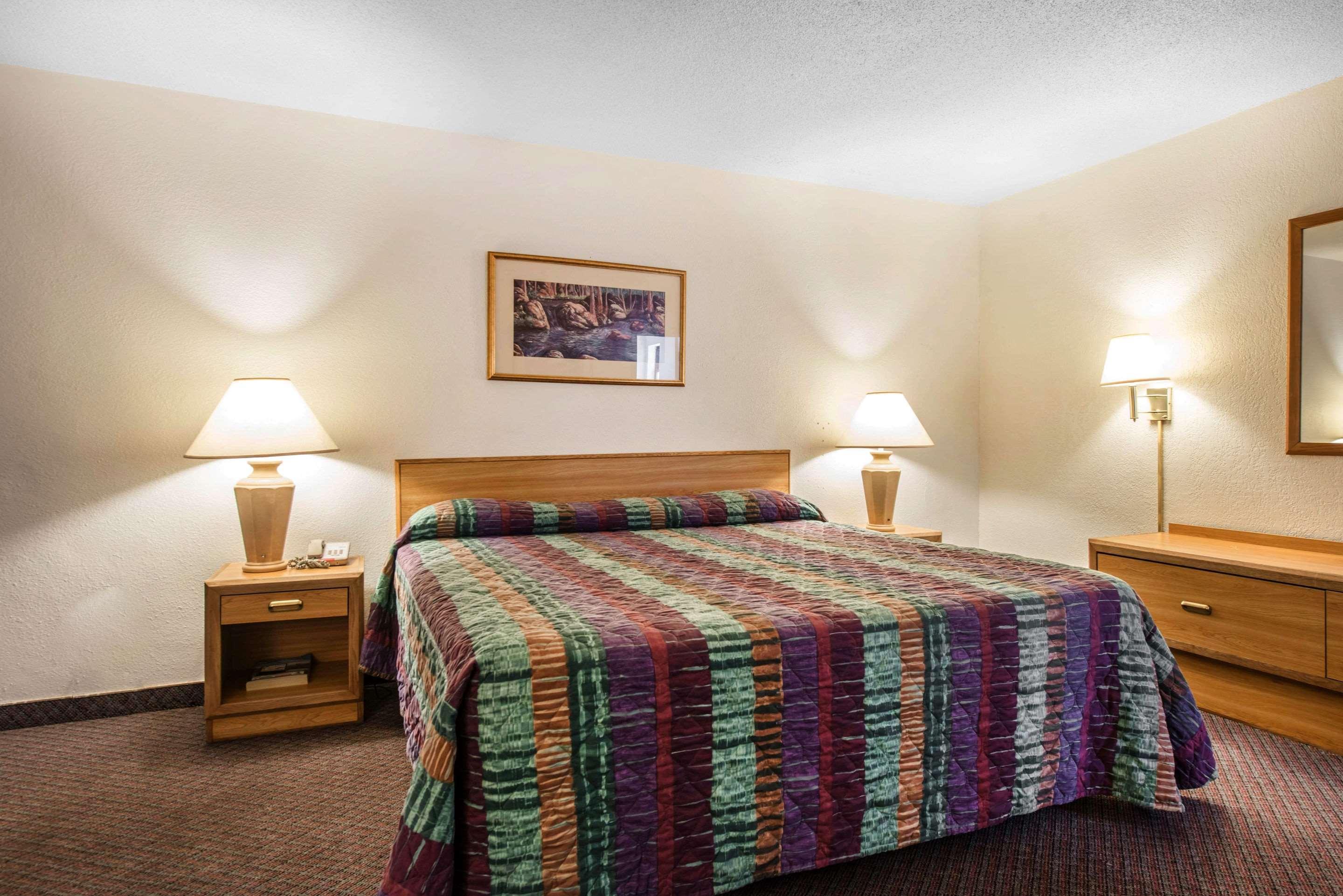 Rodeway Inn & Suites Κολοράντο Σπρινγκς Εξωτερικό φωτογραφία