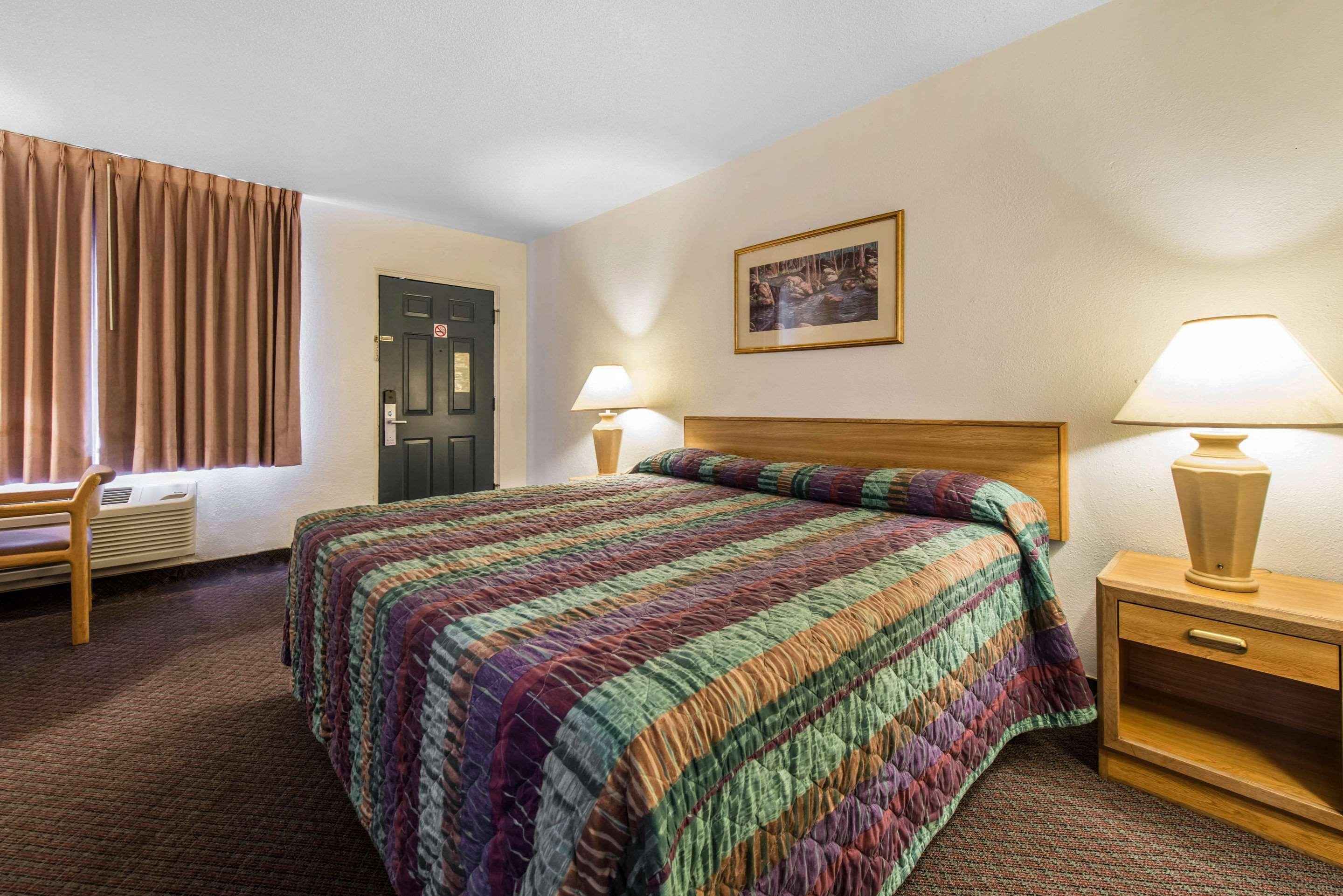 Rodeway Inn & Suites Κολοράντο Σπρινγκς Εξωτερικό φωτογραφία