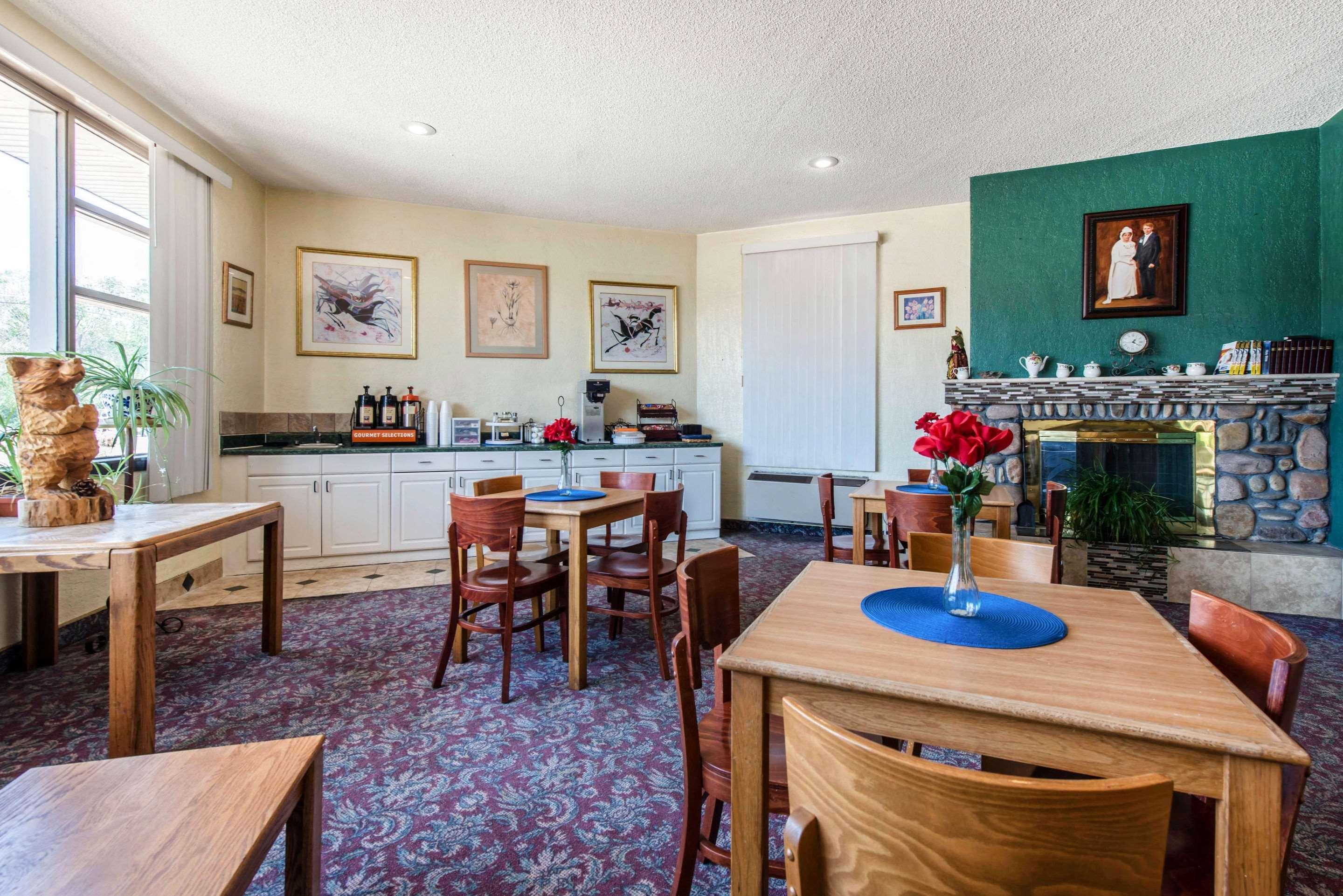 Rodeway Inn & Suites Κολοράντο Σπρινγκς Εξωτερικό φωτογραφία